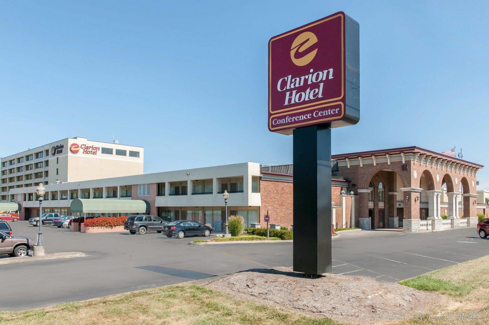 Clarion Hotel And Conference Center Columbus Bagian luar foto